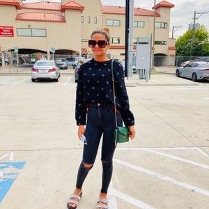 Meet your Posher, Ana karla